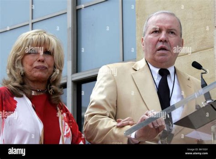 Exploring The Connection: Are Nancy Sinatra And Frank Sinatra Related?