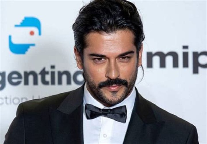 Unveiling Burak Özçivit's Net Worth: A Glimpse Into The Life Of A Star