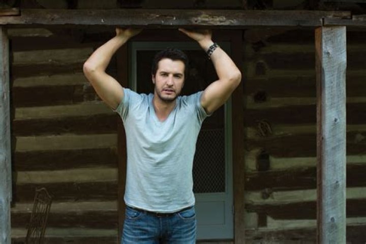 Luke Bryan's Weight Gain: Before And After Photos