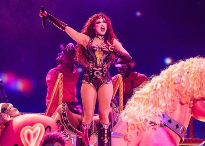 Unveiling The Height Mystery: How Tall Is Chappell Roan?