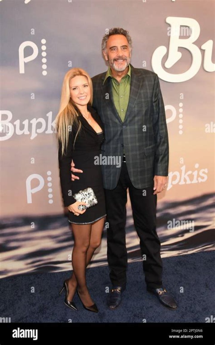 Uncover The Extraordinary World Of Isabeall Quella: A Literary Icon