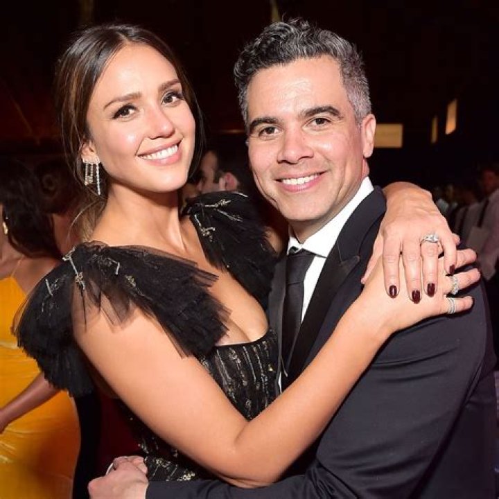 Jessica Alba's Past And Present Relationships | Relationships Uncovered