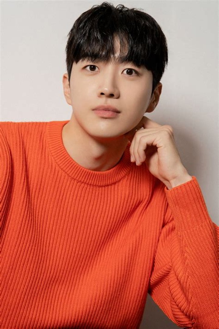 Kang Hoon: A Rising Star In The Entertainment Industry