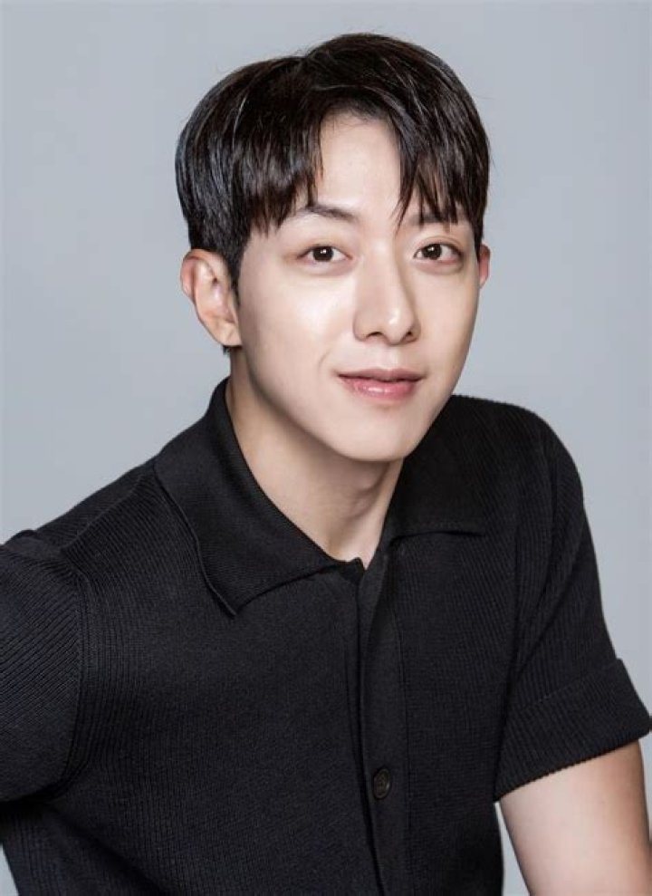 Unveiling The Charismatic Lee Jung Shin: A Journey Through His Life And Career