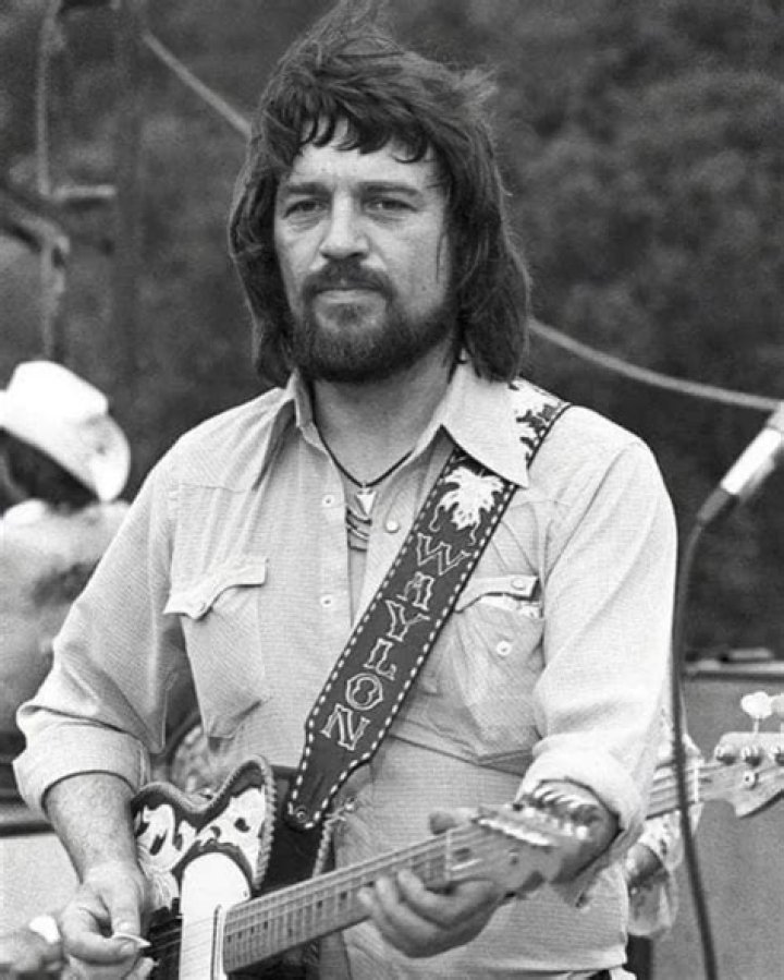 Uncovering Waylon Jennings's Stature: Height And Weight Revealed